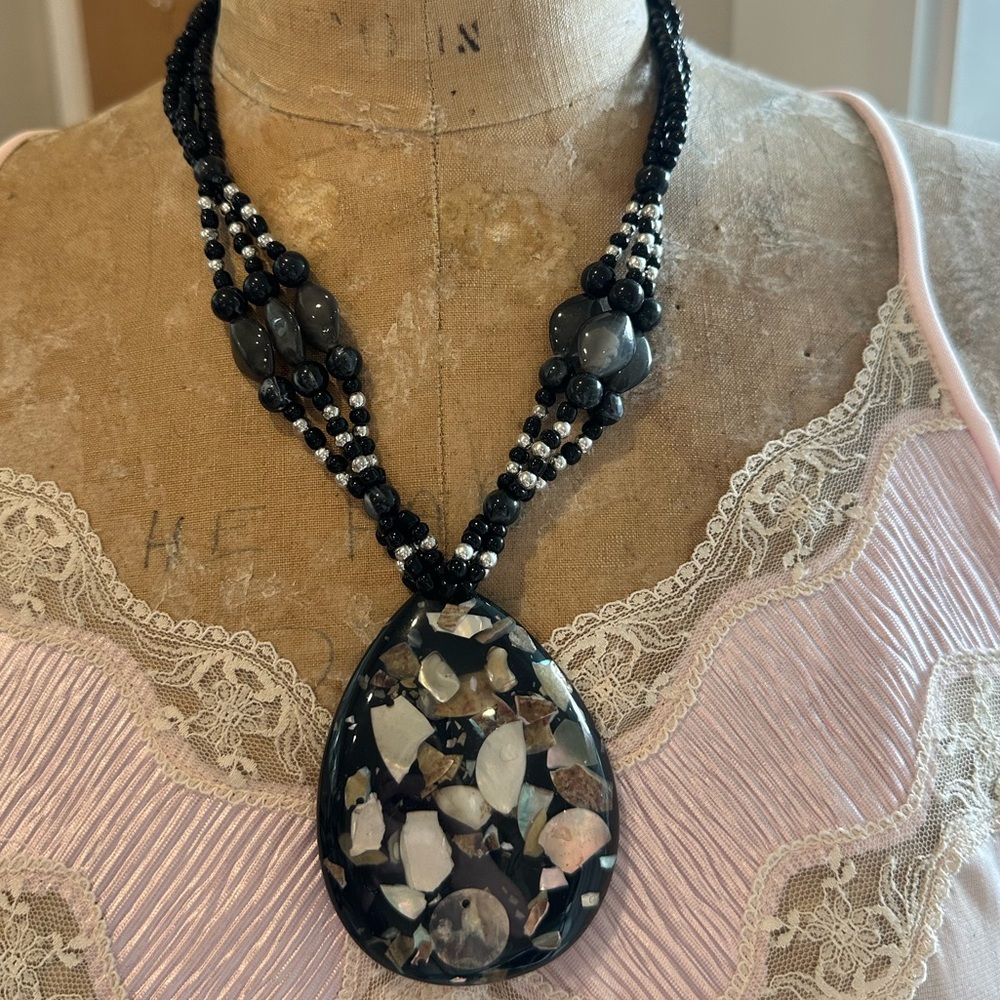 Shell Resin Necklace beaded chain large pendant